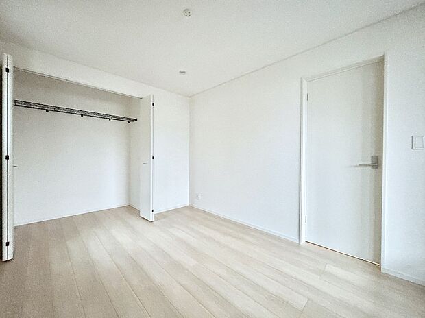 子供部屋にもおすすめな収納スペースたっぷりの居室