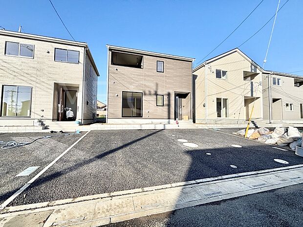 たっぷりの陽光と開放感に包まれる明るい住まい  