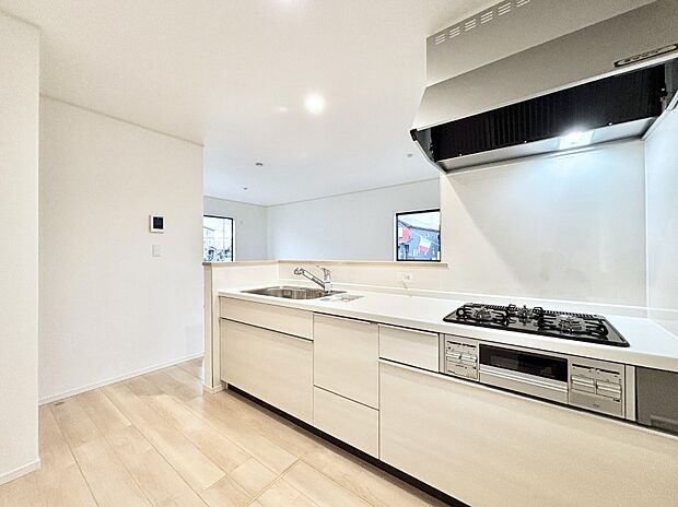 ゆとりあるキッチンではご家族と楽しくお料理ができます。