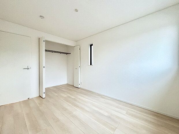 子供部屋にもおすすめな収納スペースたっぷりの居室