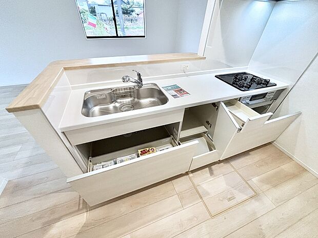 使いやすさを優先したスライド式収納タイプ！