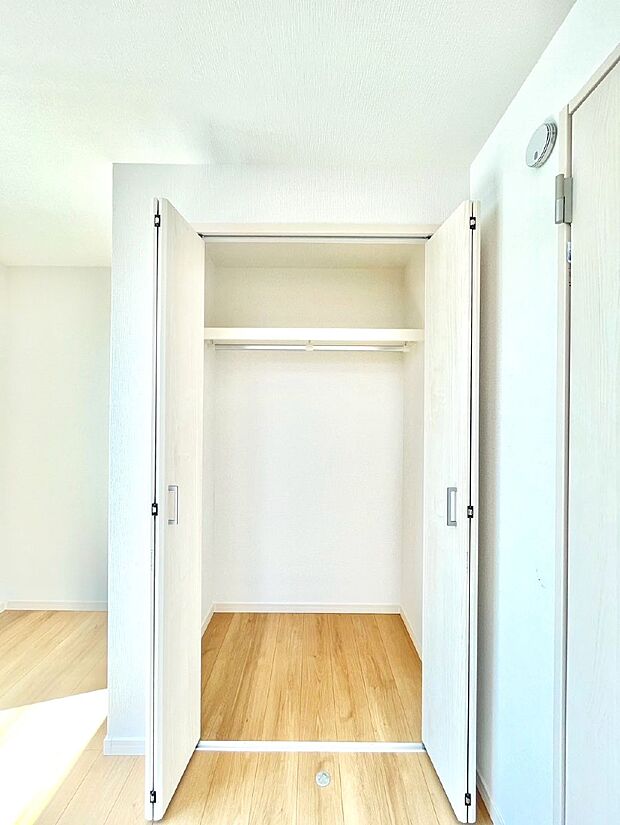 たっぷりの収納スペースで快適に暮らせそう 