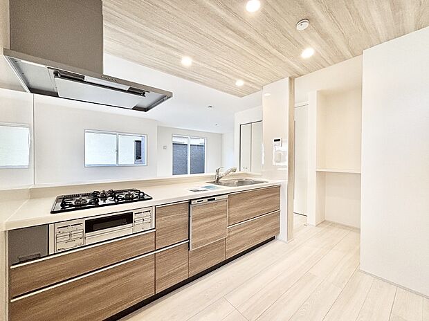 毎日使うキッチンだから、使いやすさ＆お手入れのしやすさにこだわりました。 