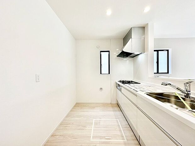 ゆとりあるキッチンではご家族と楽しくお料理ができます。  