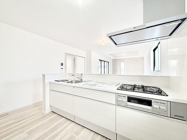 毎日使うキッチンだから、使いやすさ&お手入れのしやすさにこだわりました。