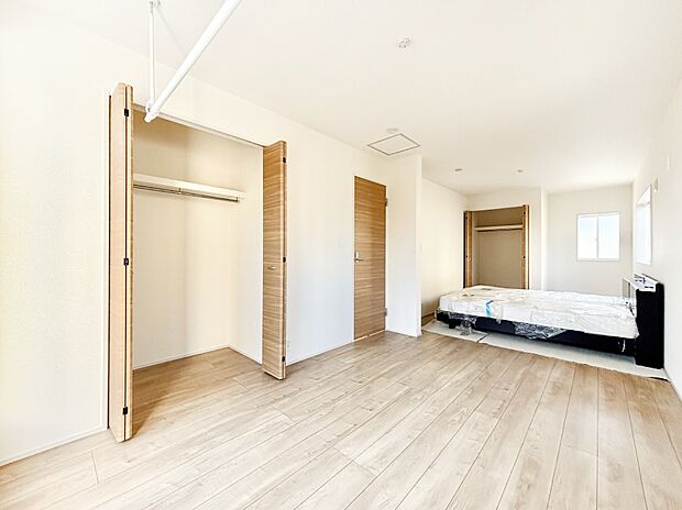 ナチュラルなフローリングはどんなインテリアにもマッチ。  