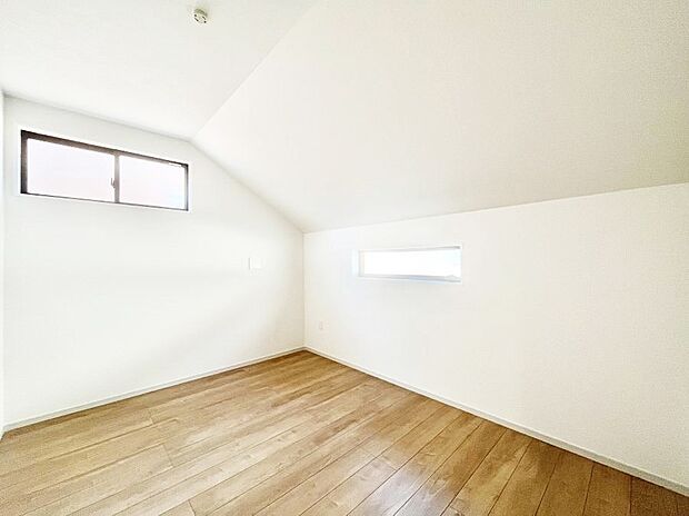 個室としても利用できるサービスルーム