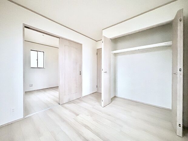 収納が充実しているので、居住スペースを広く使えます。