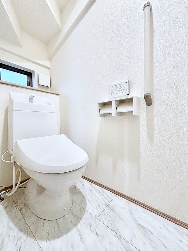 トイレは1階と2階それぞれに配置されていてとても便利です。