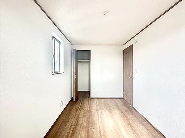 子供部屋にもおすすめな収納スペースたっぷりの居室