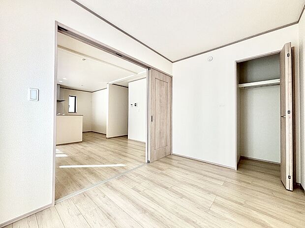 子供部屋にもおすすめな収納スペースたっぷりの居室