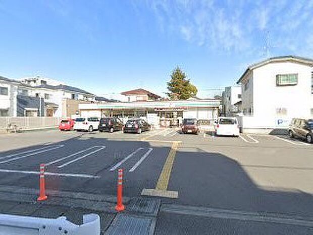 コンビニ 300m セブン-イレブン 春日部備後西店