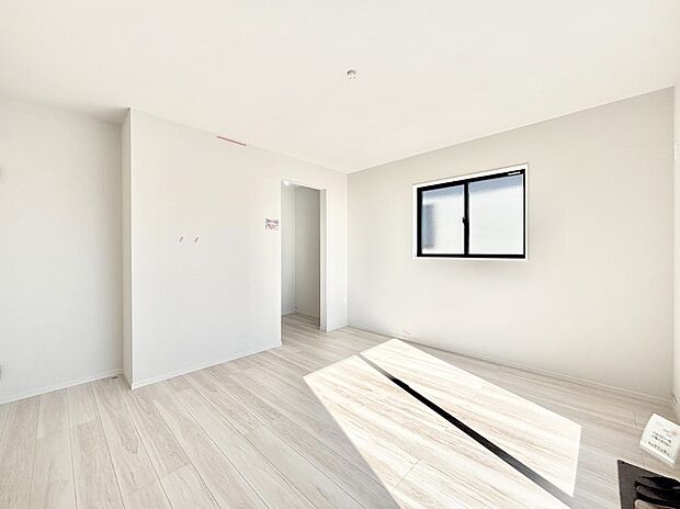 ナチュラルなフローリングはどんなインテリアにもマッチ。