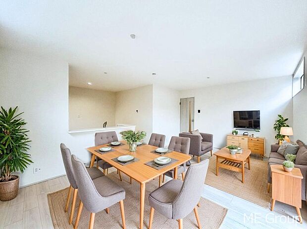 落ち着いた雰囲気のＬＤＫは家族みんなの快適空間※家具はCGです