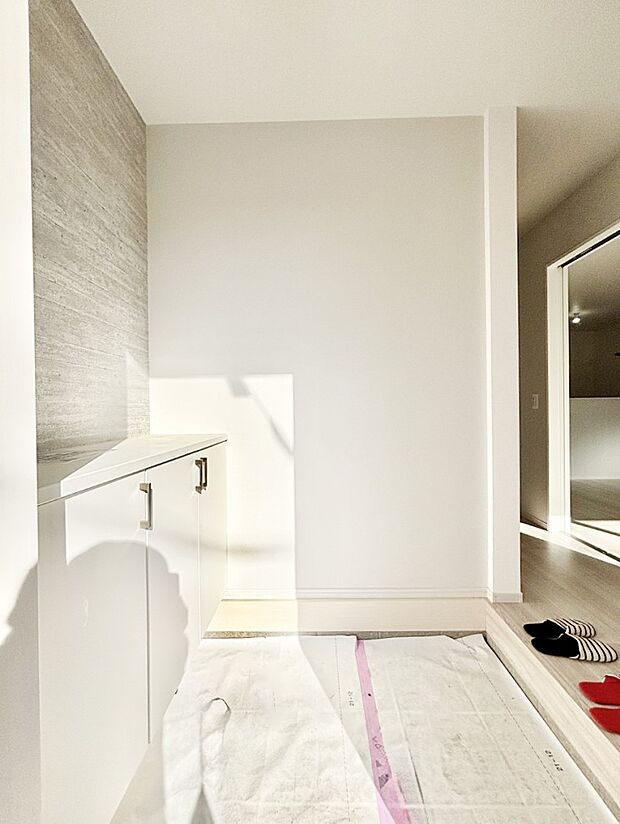 家族の帰宅やお客様をあたたかく迎える玄関