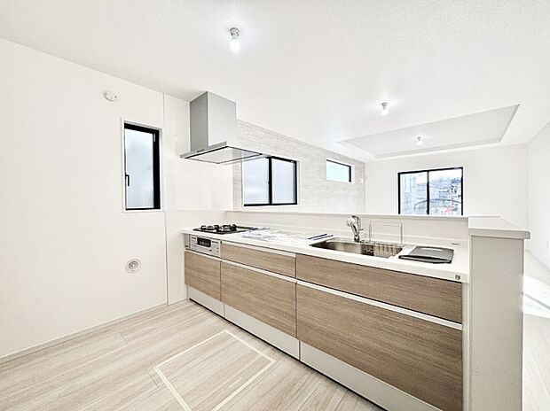 毎日使うキッチンだから、使いやすさ&お手入れのしやすさにこだわりました。