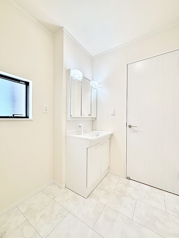 広々とゆとりのあるランドリースペース