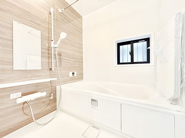 落ち着きのあるダークカラーを基調にしたバスルームで1日の疲れをリフレッシュ！