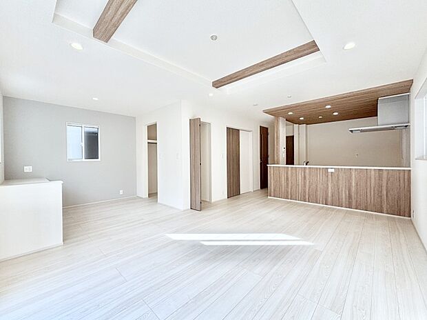 住む方の個性が引き出される、インテリアを考えるのが楽しみなリビングです！ 