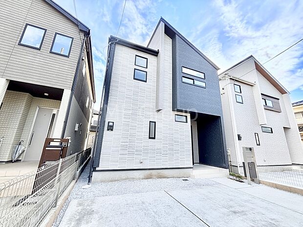 洗練された外観、上質な住空間が広がる室内は永く安心して過ごせる住居です。 