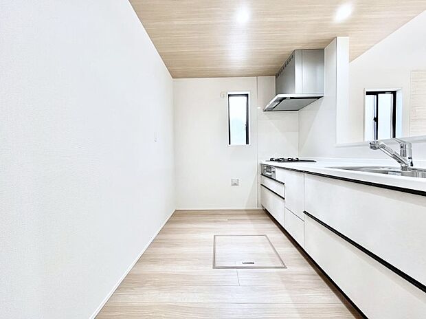 毎日使うキッチンだから、使いやすさ&お手入れのしやすさにこだわりました。