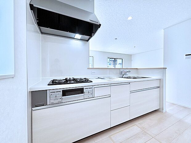 ゆとりあるキッチンではご家族と楽しくお料理ができます。