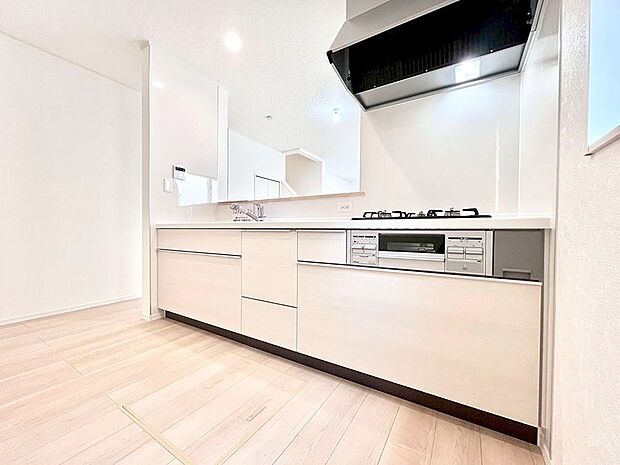 料理をしながらでもご家族との会話を楽しめる対面キッチン