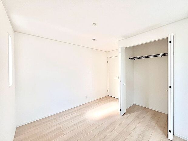 子供部屋にもおすすめな収納スペースたっぷりの居室