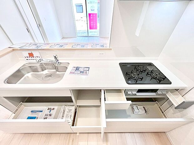 使いやすさを優先したスライド式収納タイプ！