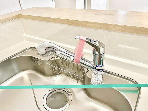 いつでも清潔なおいしいお水を。一つの水栓で水道水と浄水を使い分け。