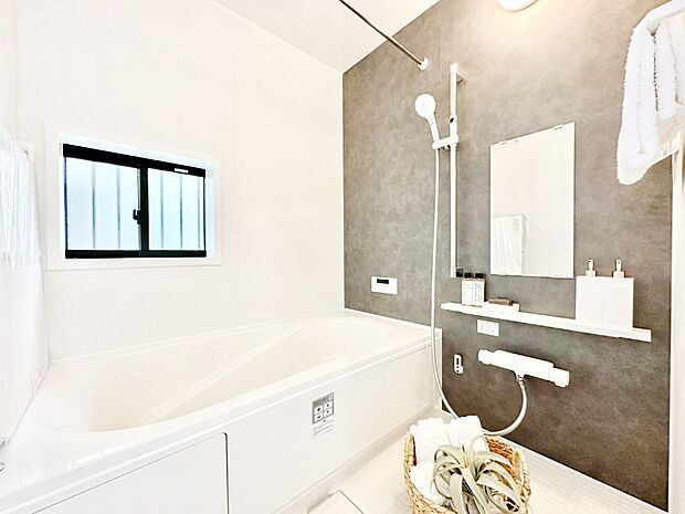 浴室乾燥機付きのバスルームでいつでも快適なバスタイムが楽しめます!