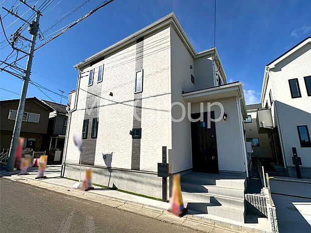 陽光と開放感に恵まれた角地を活かした住まい!