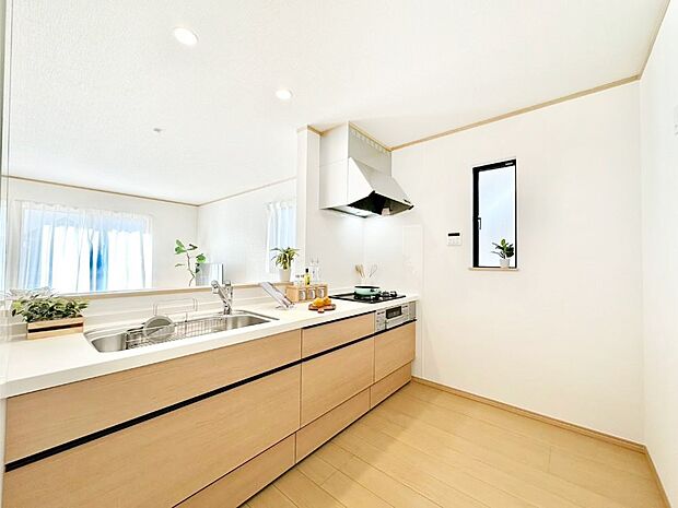 料理をしながらでもご家族との会話を楽しめる対面キッチン