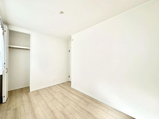 子供部屋にもおすすめな収納スペースたっぷりの居室