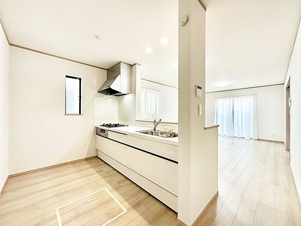 料理をしながらご家族との会話を楽しめる対面カウンターキッチン