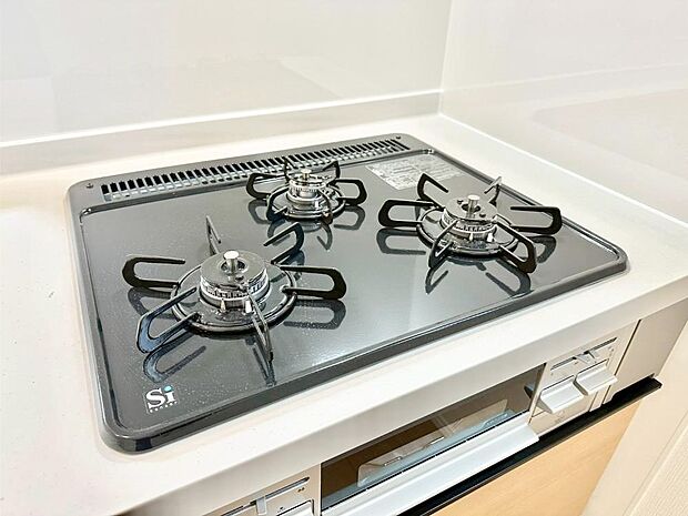 三口ガスコンロでお料理が一気にはかどりそう  　