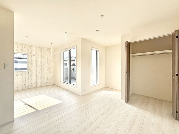 将来は2部屋にすることもできますね。お年頃になったら夢の個室にチェンジ！