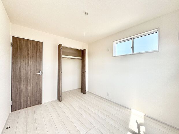 子供部屋にもおすすめな収納スペースたっぷりの居室