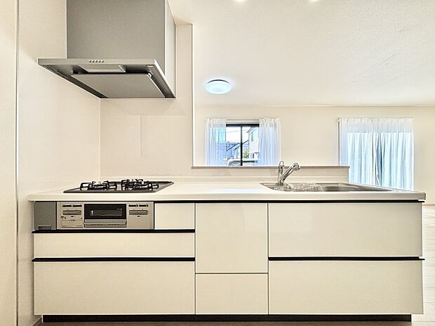 毎日使うキッチンだから、使いやすさ&お手入れのしやすさにこだわりました。