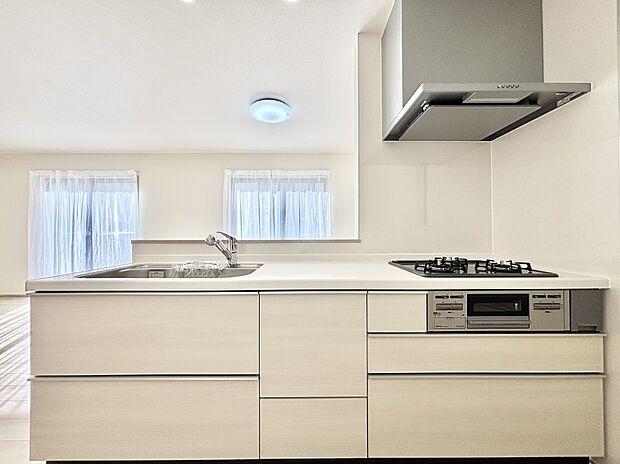 毎日使うキッチンだから、使いやすさ＆お手入れのしやすさにこだわりました。 