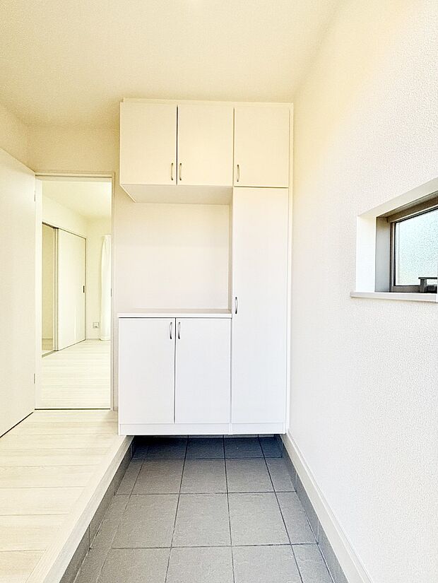 家族の帰宅やお客様をあたたかく迎える玄関