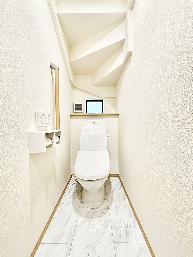 トイレは温水洗浄機能付き