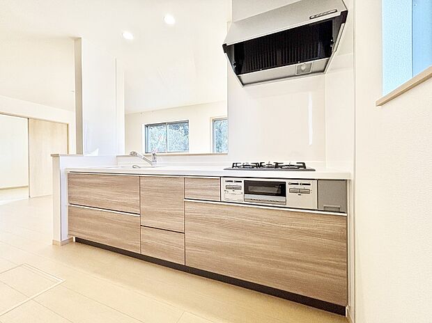 料理をしながらご家族との会話を楽しめる対面カウンターキッチン