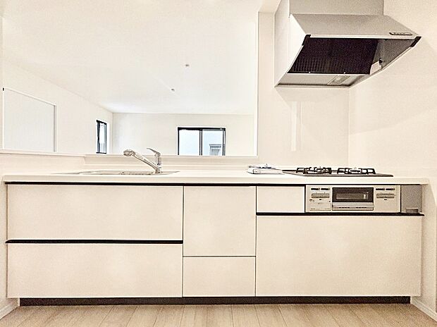 ゆとりあるキッチンではご家族と楽しくお料理ができます。