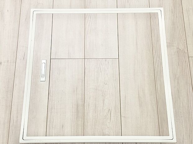 床下収納付き!日用品・非常用品の収納にも大活躍。