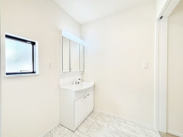 上質な洗面空間がゆとりの時間を演出