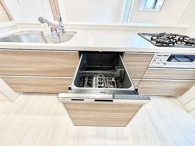 面倒なお片づけは食洗機にお任せ!家事の負担が減って、時間にも気持ちにもゆとりができます。