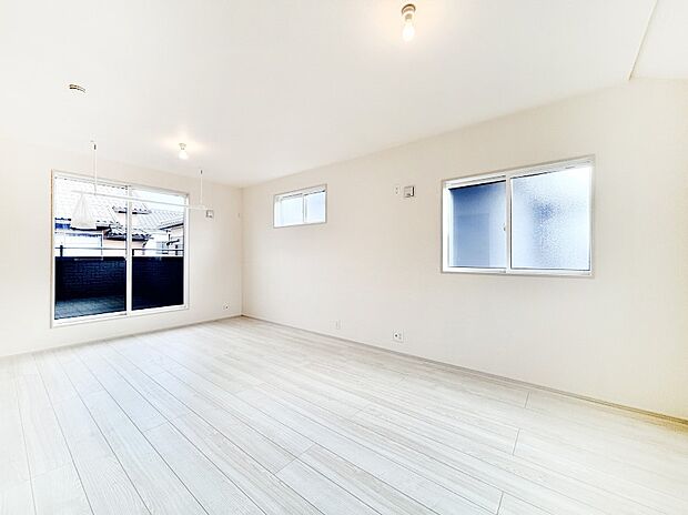 ナチュラルなフローリングはどんなインテリアにもマッチ。