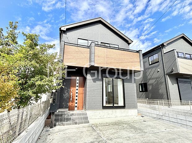 洗練された外観、上質な住空間が広がる室内は永く安心して過ごせる住居です。 