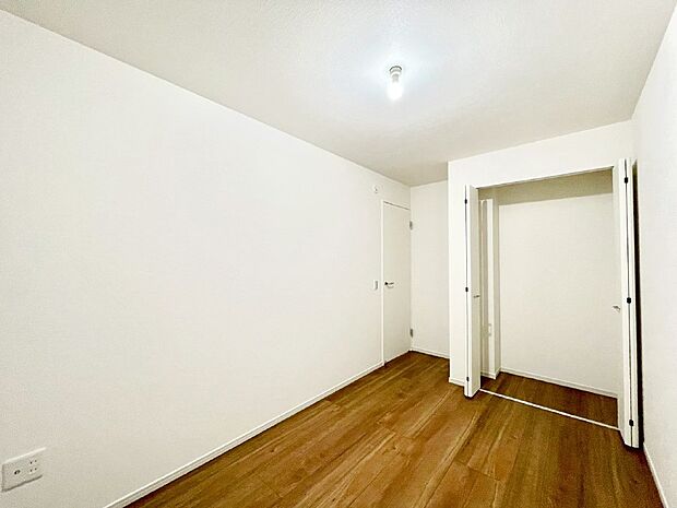 1階のサービスルーム5帖